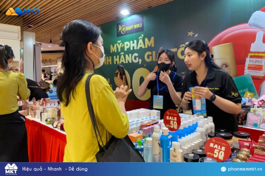 Ngày hội mua sắm du lịch & dịch vụ (Travel & Service Shopping Day)